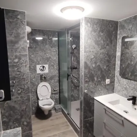 Daire Romains 1g - De Tourisme Classe Avec Garage Gratuit Strazburg